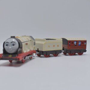 Thomas & Friends Trackmaster Motorized Duchess w/ Tender and Duchess Coach 2013